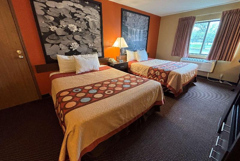Super 8 by Wyndham Du Quoin image