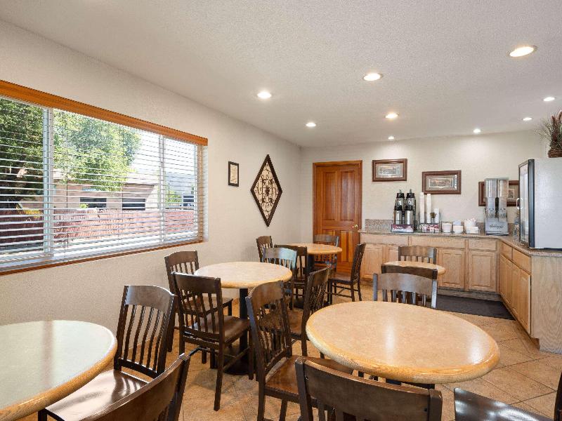 Super 8 by Wyndham Susanville