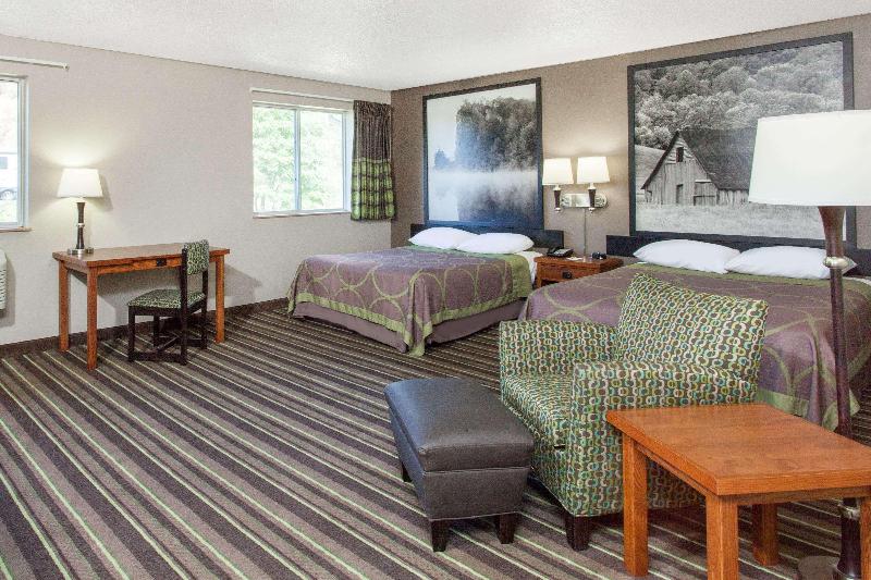 Super 8 by Wyndham Richlands/Claypool Hill Area image 6