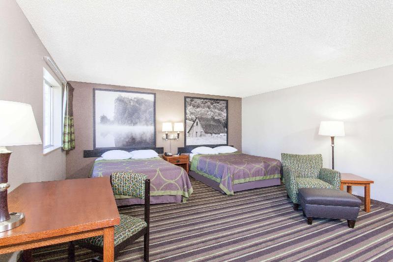 Super 8 by Wyndham Richlands/Claypool Hill Area image 9