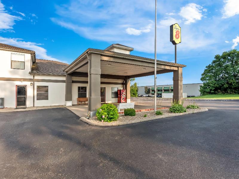 Super 8 By Wyndham Bellefontaine image