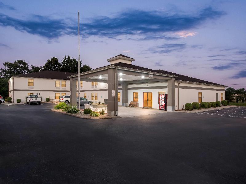 Super 8 By Wyndham Bellefontaine image