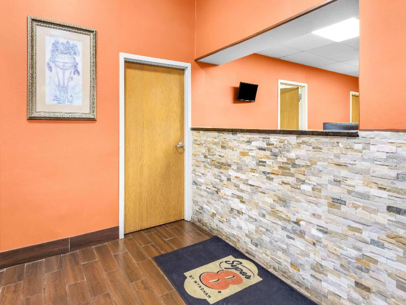 Super 8 By Wyndham Bellefontaine image