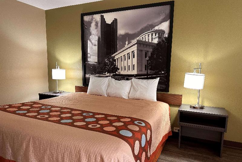 Super 8 By Wyndham Bellefontaine image