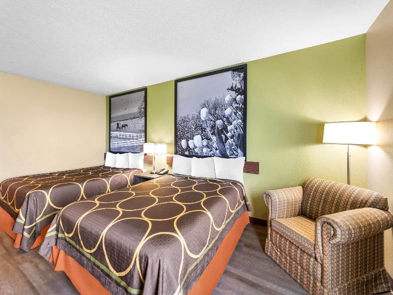 Super 8 By Wyndham Bellefontaine image