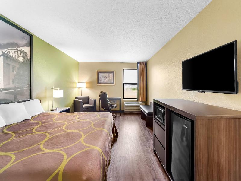 Super 8 By Wyndham Bellefontaine image
