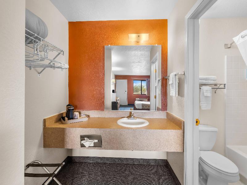 Rodeway Inn Benson AZ image