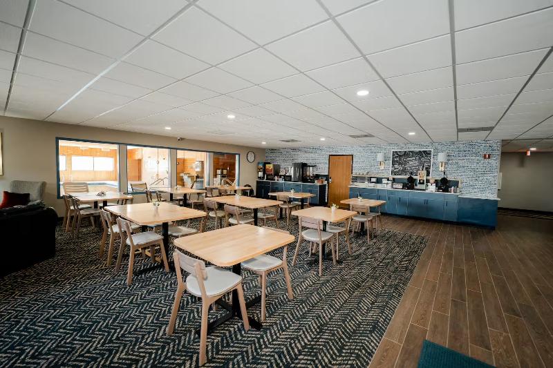 AmericInn by Wyndham Tomahawk image