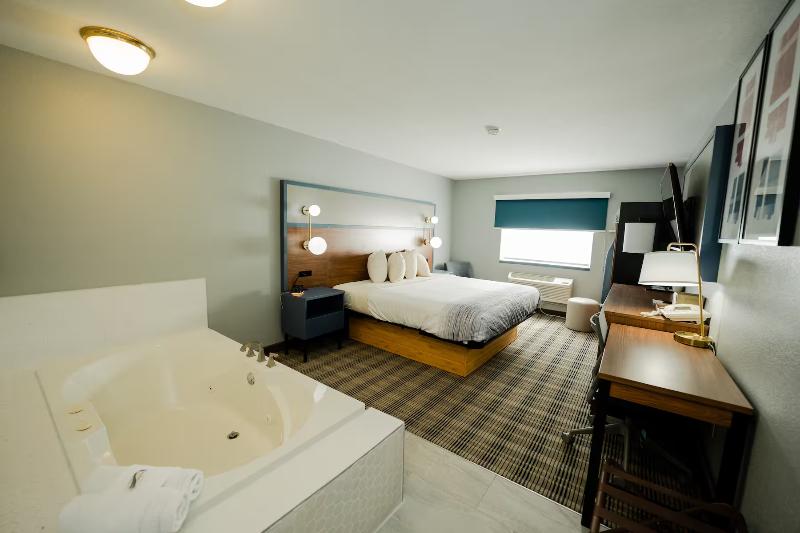 AmericInn by Wyndham Tomahawk image