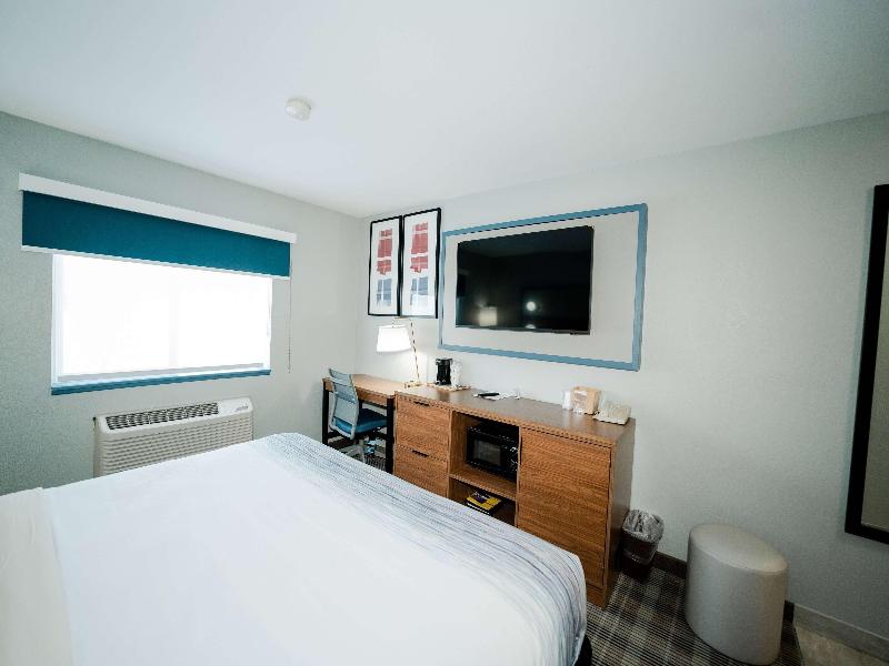 AmericInn by Wyndham Tomahawk image