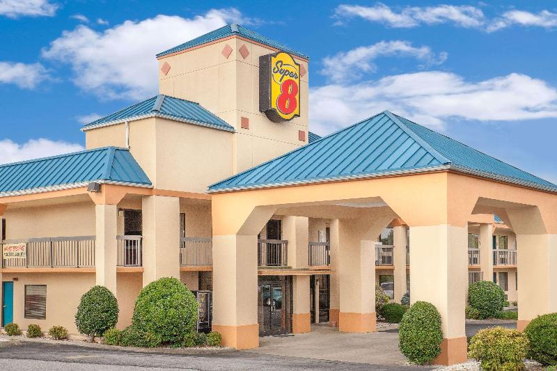 Super 8 By Wyndham Bulls Gap Greeneville Area image