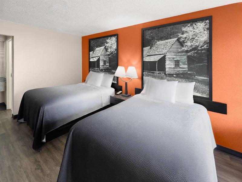 Super 8 By Wyndham Bulls Gap Greeneville Area image