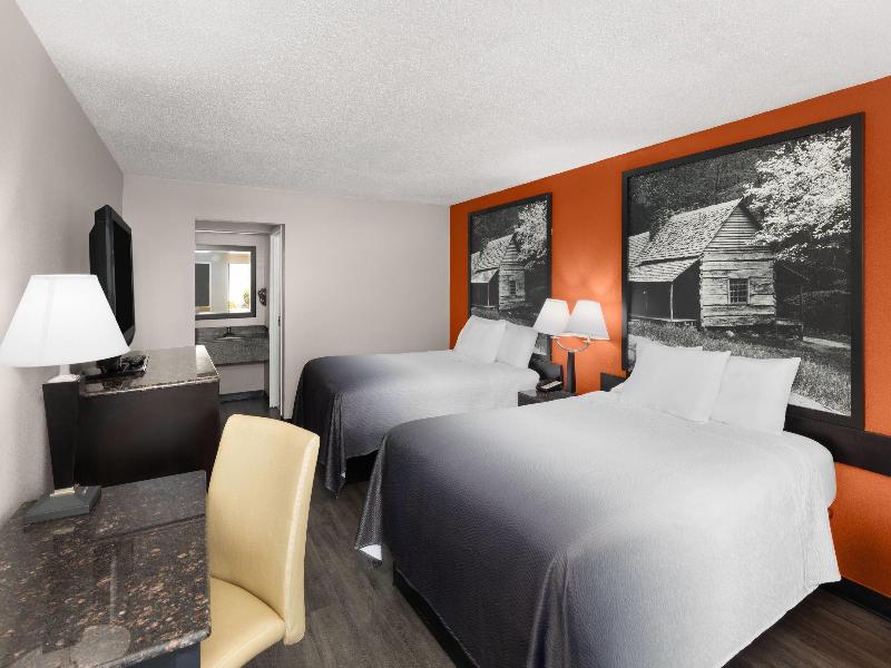 Super 8 By Wyndham Bulls Gap Greeneville Area image