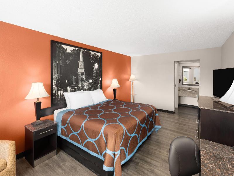 Super 8 By Wyndham Bulls Gap Greeneville Area image