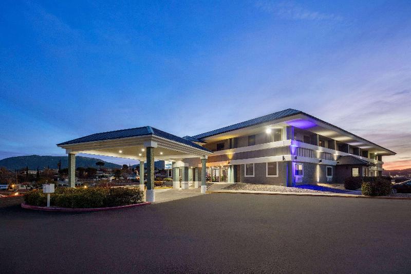 Travelodge By Wyndham Globe Az image