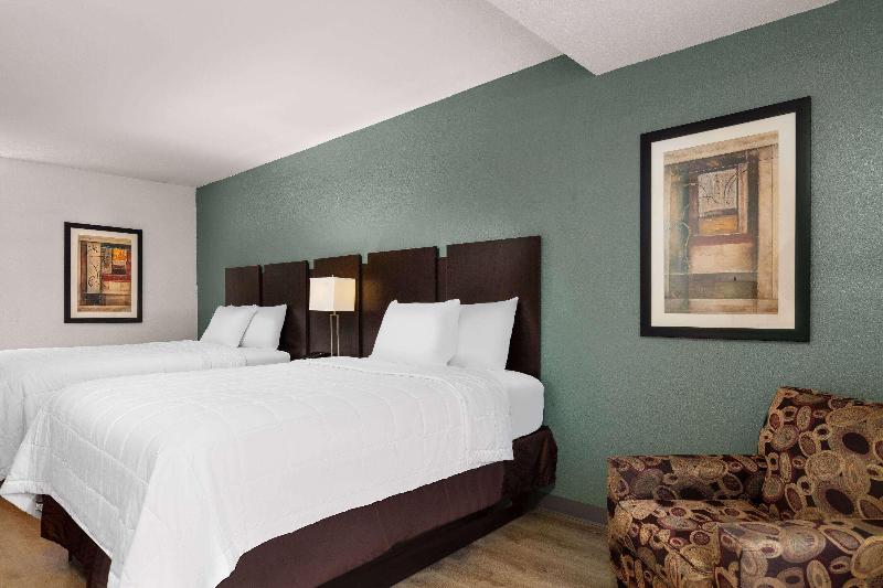Travelodge By Wyndham Globe Az image