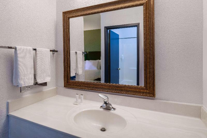 Travelodge By Wyndham Globe Az image
