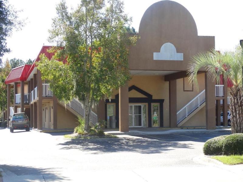 Days Inn Ridgeland South Carolina image