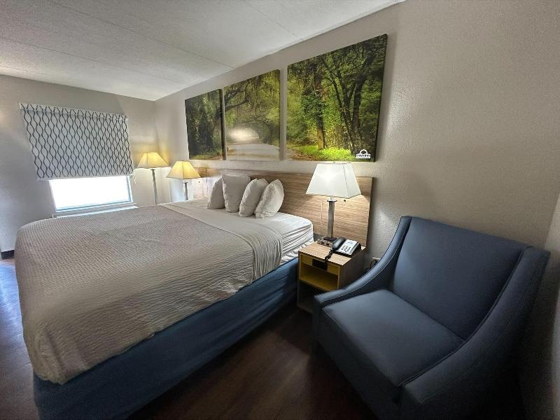 Days Inn Ridgeland South Carolina image