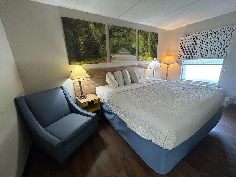 Days Inn Ridgeland South Carolina image