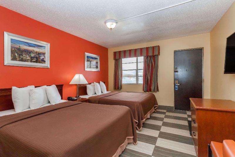Travelodge by Wyndham Jersey City image