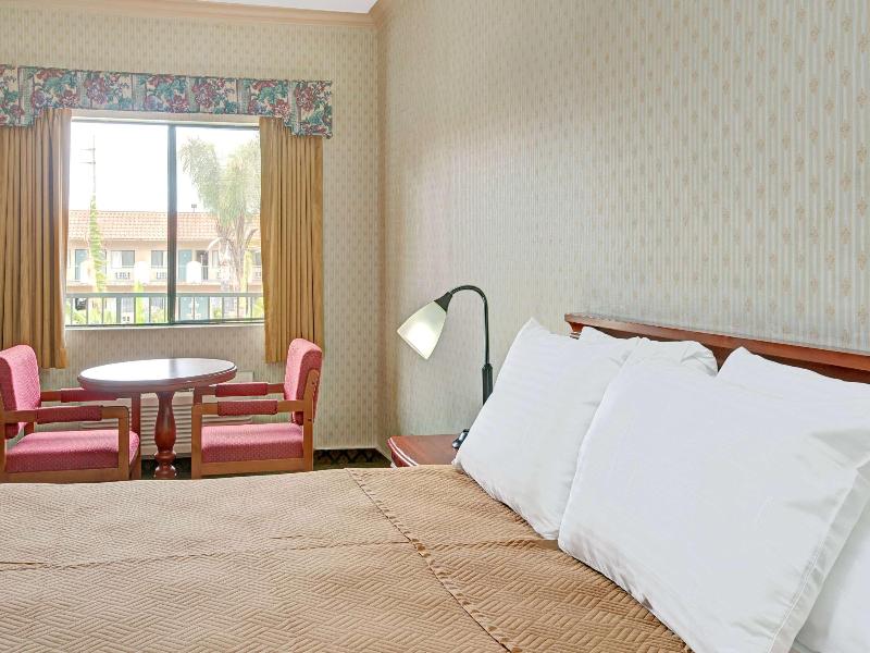 Travelodge by Wyndham Lynwood image