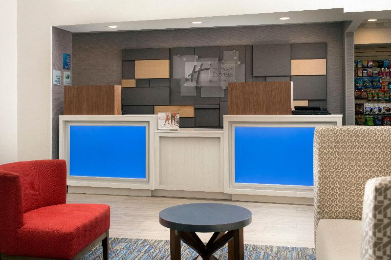 Holiday Inn Express & Suites Baltimore BWI Airport image