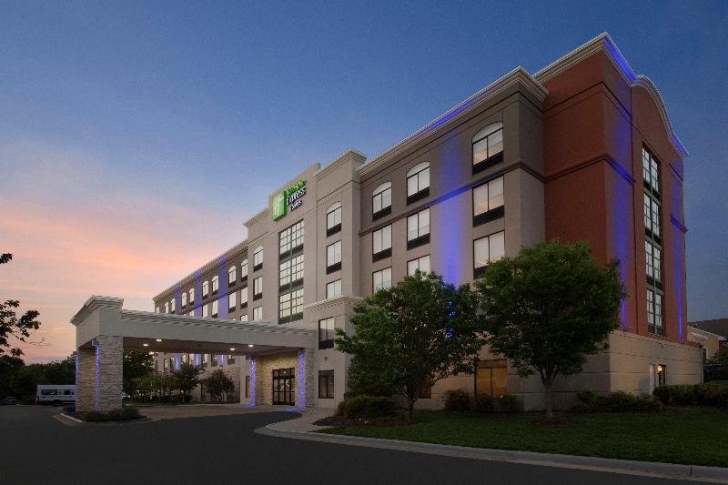Holiday Inn Express & Suites Baltimore BWI Airport image