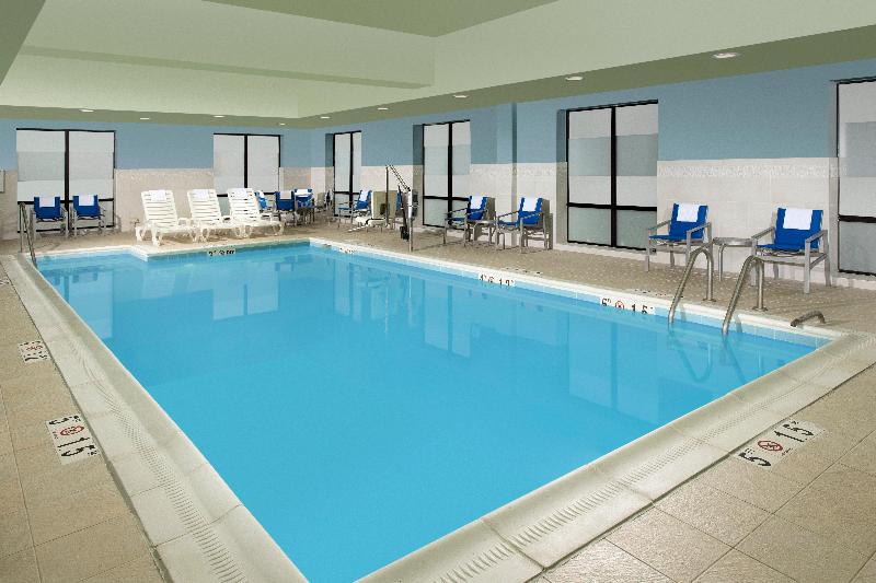 Holiday Inn Express & Suites Baltimore BWI Airport image