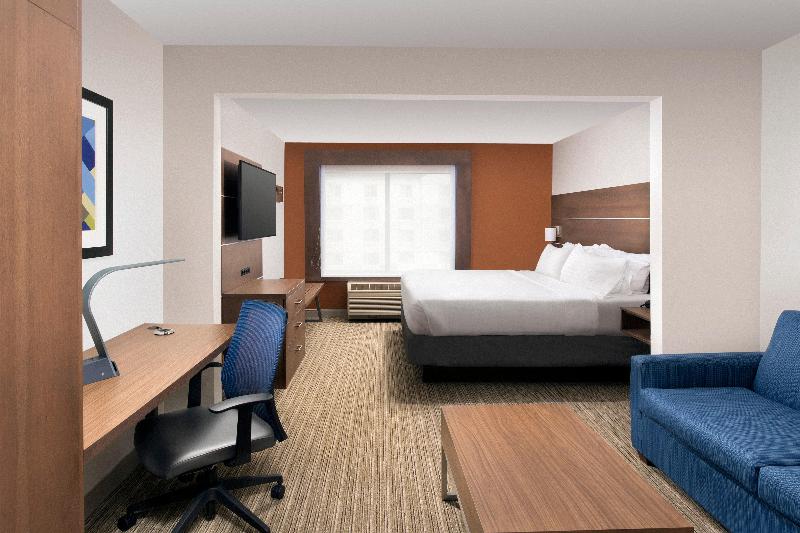Holiday Inn Express & Suites Baltimore BWI Airport image