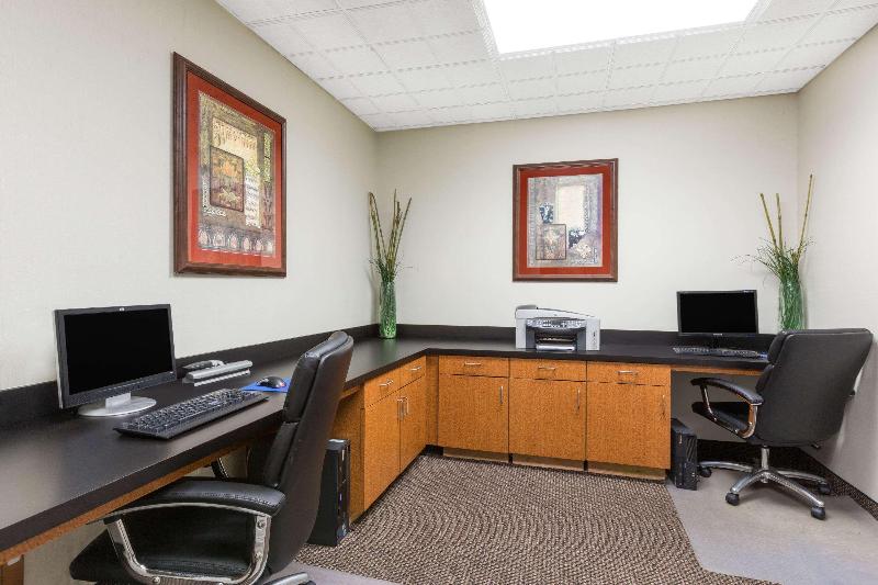Wingate By Wyndham West Monroe image