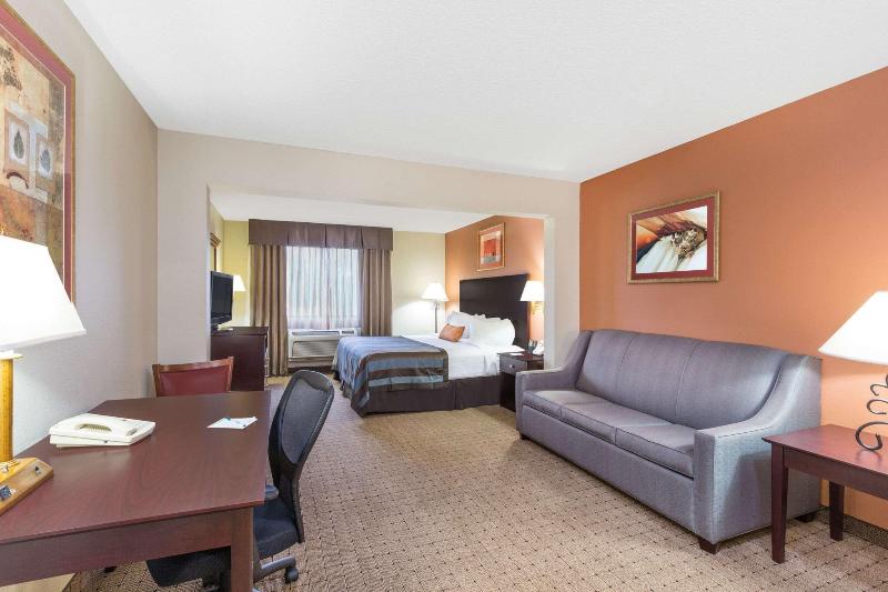 Wingate By Wyndham West Monroe image