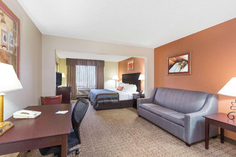 Wingate By Wyndham West Monroe image