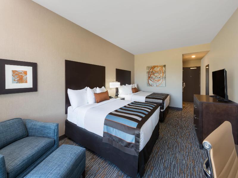 Wingate By Wyndham Loveland image