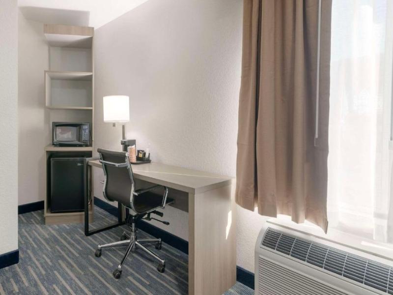 Quality Inn White River Junction image