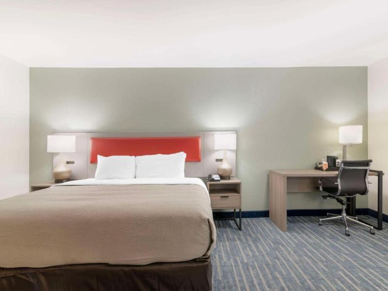 Quality Inn White River Junction image
