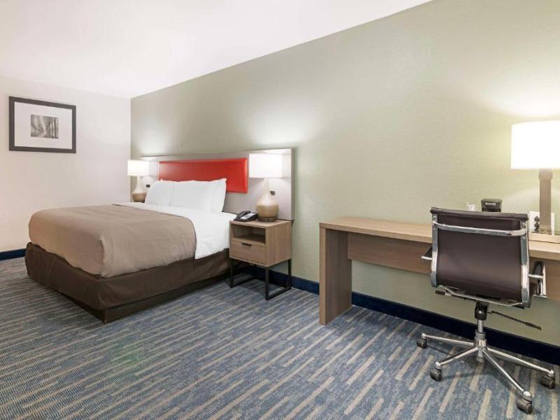 Quality Inn White River Junction image