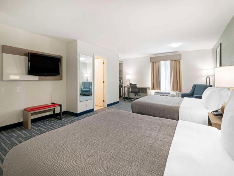 Quality Inn White River Junction image