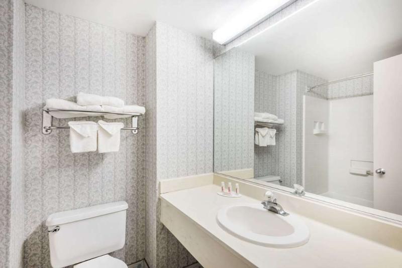 Days Inn by Wyndham Niantic Near Casinos image