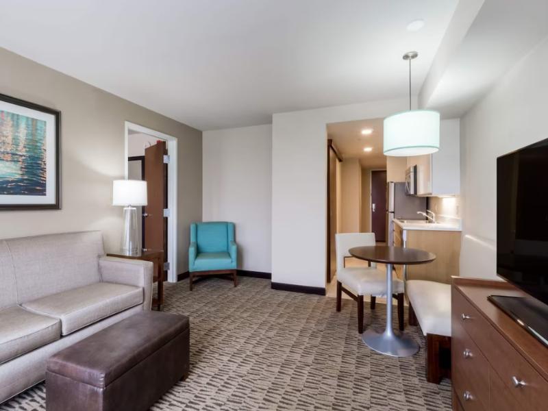 Hawthorn Suites By Wyndham Wheeling Triadelphia A image