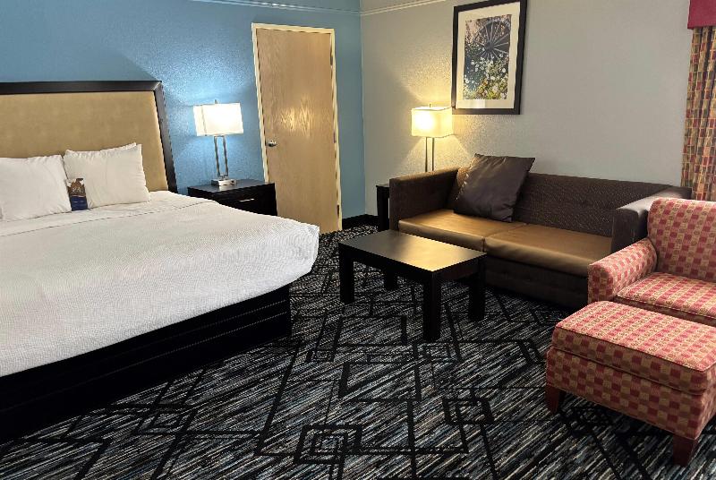 Baymont by Wyndham Litchfield image