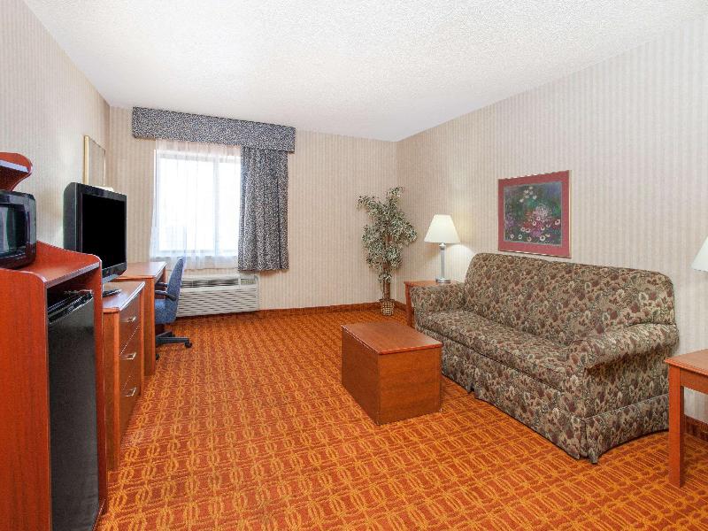 Baymont by Wyndham Detroit/Roseville image