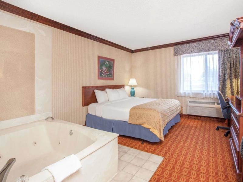 Baymont by Wyndham Detroit/Roseville image