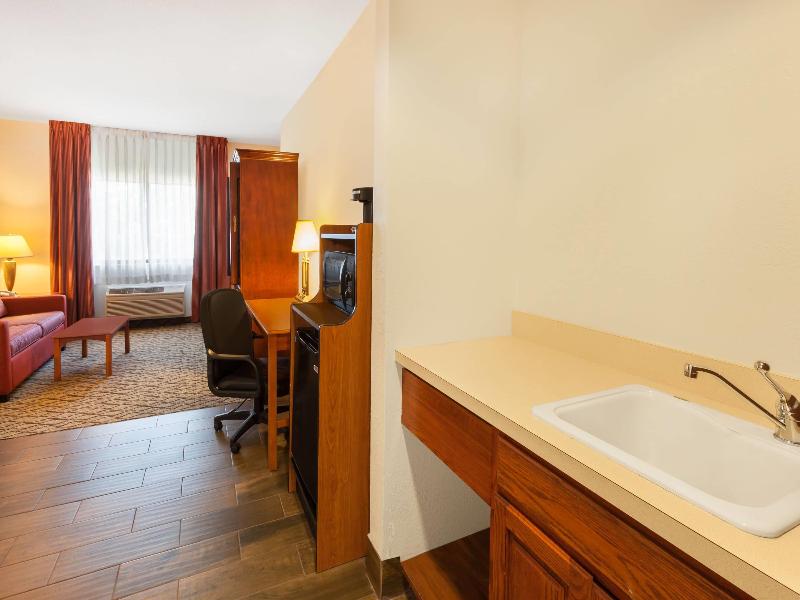 Baymont by Wyndham Chelsea image