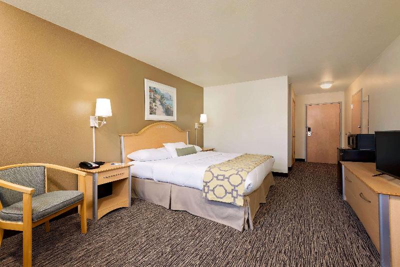 Baymont By Wyndham Lawrenceburg image