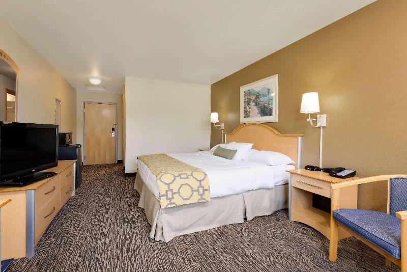 Baymont By Wyndham Lawrenceburg image