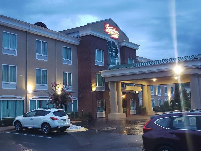 Baymont by Wyndham Montgomery South