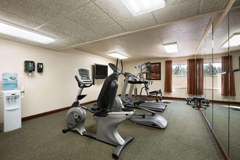 Baymont by Wyndham Mandan Bismarck Area image