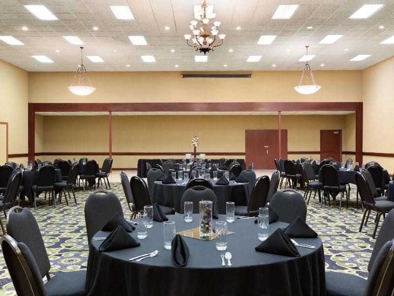 Baymont by Wyndham Mandan Bismarck Area image