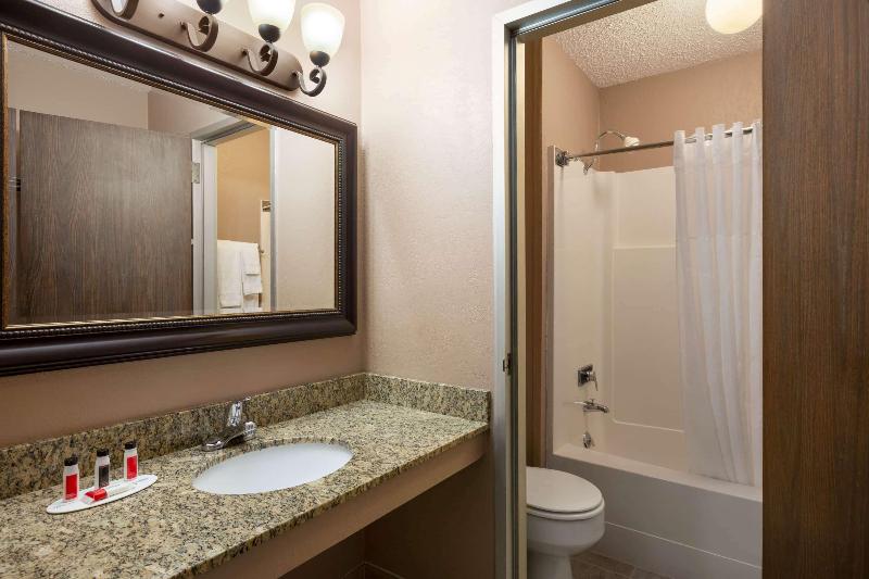 Baymont by Wyndham Mandan Bismarck Area image
